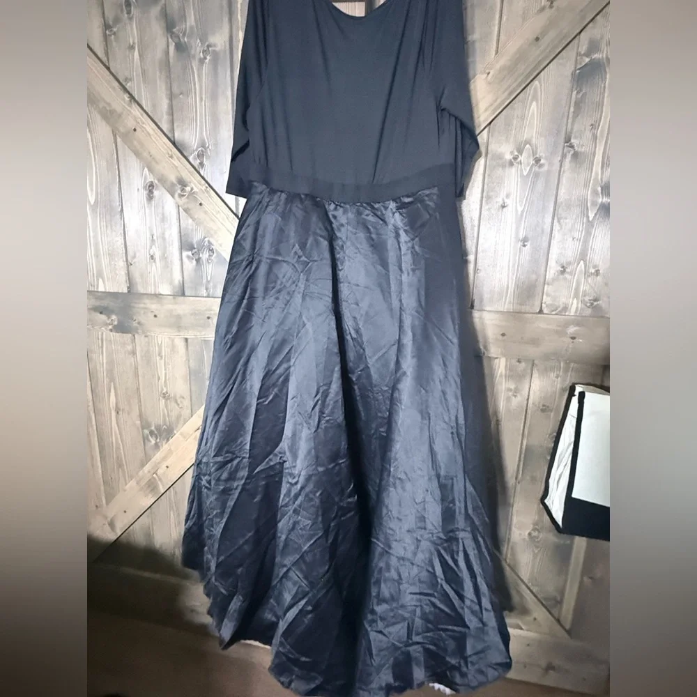 Black High-Low Dress - 2XL - Picture 6 of 6